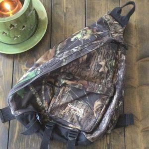 Mossy Oak Sling Back Pack